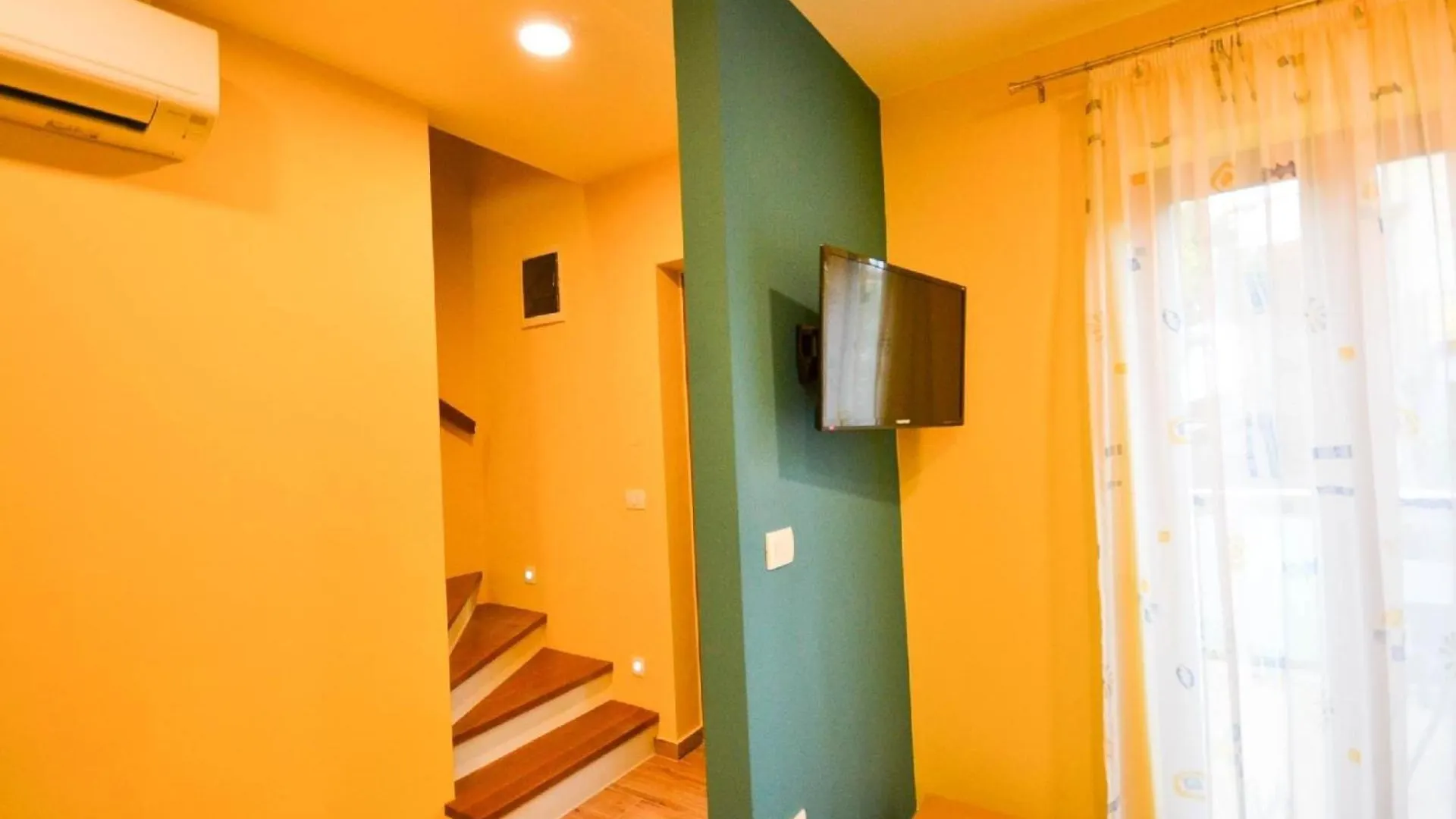 Modernes Apartment In Novigrad Mit Privatem Parkplatz Karpinjan